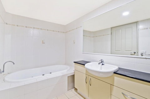 Flightdeck 301 5 7 Clarence Street - Accommodation Burleigh 5