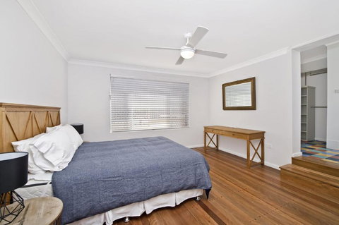 143 Matthew Flinders Drive Port Macquarie - Accommodation Burleigh 5