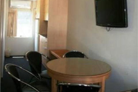 Queensgate Motel - Accommodation Burleigh 3