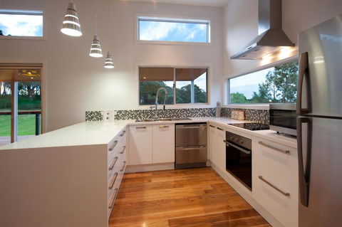 Alyonah Daylesford - Accommodation Burleigh 4