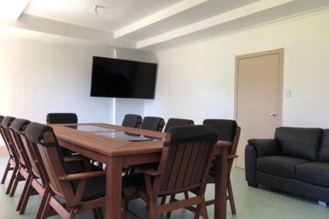 Garden City Backpackers - Accommodation Burleigh 5