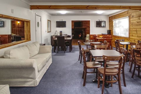 Selwyn Star Lodge - Accommodation Burleigh 6