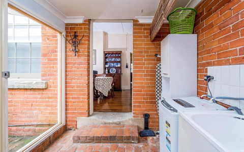 Azile 1875 Heritage Victorian Duplex - Accommodation Burleigh 2