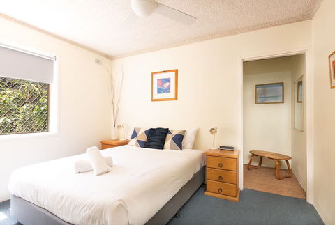 Yamba Towers 2 - Accommodation Burleigh 2