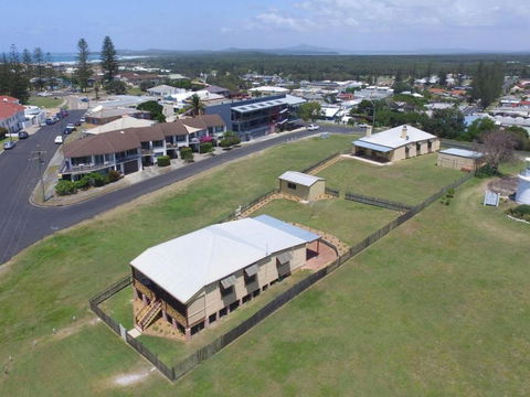 Yamba Pilot Cottage 1 Pets Welcome Close To Beach - Accommodation Burleigh 5