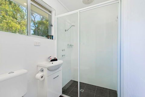 Anchor Lodge - Accommodation Burleigh 4