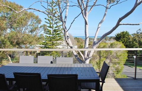 COASTAL BEAUTY On BRUCE - Accommodation Burleigh 1