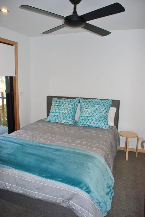 COASTAL BEAUTY On BRUCE - Accommodation Burleigh 6