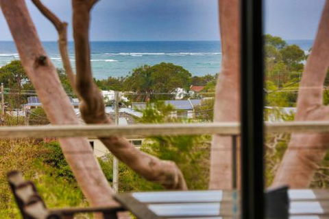 COASTAL BEAUTY On BRUCE - Accommodation Burleigh 5