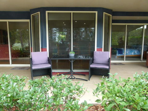 Lake Russell Lakeside Retreat - Accommodation Burleigh 3