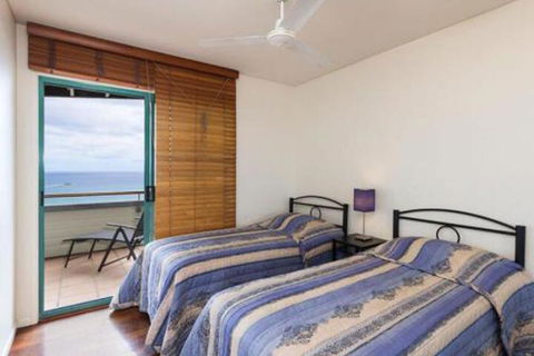 Lookout Unit 2 - Accommodation Burleigh 3
