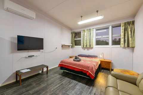 Getaway Villas Unit 38 10 2 Bedroom Self Contained Accommodation - Accommodation Burleigh 6