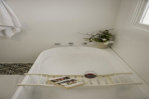 Myrtle Tree Lodge Leaves Kangaroo Valley - Accommodation Burleigh 1