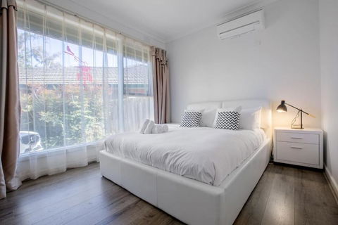 Alice Wonderland In 4 Beds House - Accommodation Burleigh 5