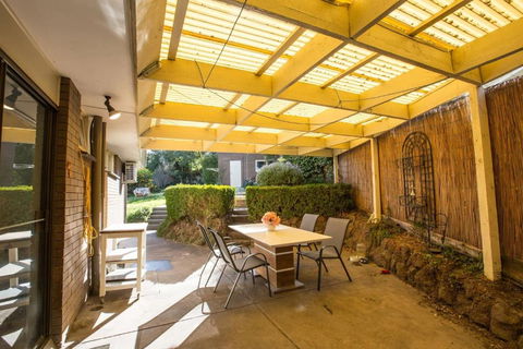 Alice Wonderland In 4 Beds House - Accommodation Burleigh 2