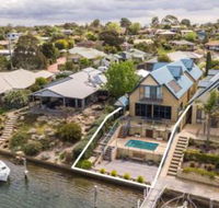 The Loft Waterfront with Private Pool - Accommodation Burleigh