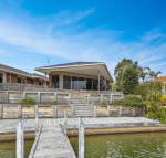 Pelican Brief relaxing canal frontage - Accommodation Burleigh