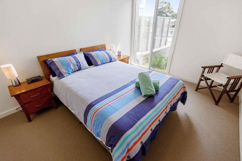Beach 2 Waterfront Villa & Beach - Accommodation Burleigh 2