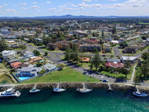 Anchorage 7 Beautifully Renovated Close To Rockpool - Accommodation Burleigh 2
