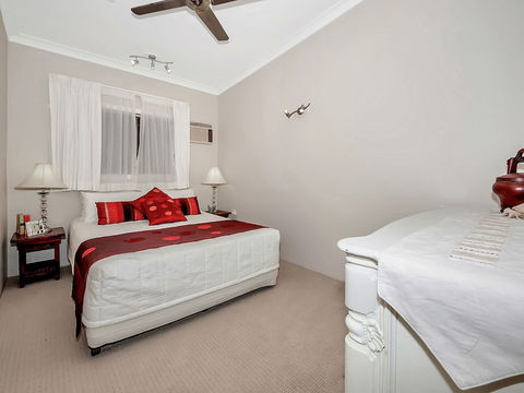 Unique Tropical Rainforest Getaway - Accommodation Burleigh 5