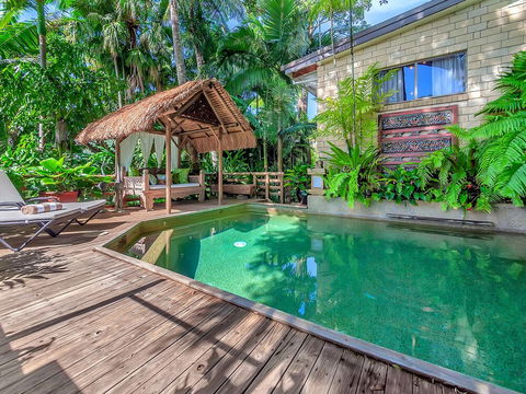 Unique Tropical Rainforest Getaway - Accommodation Burleigh 1