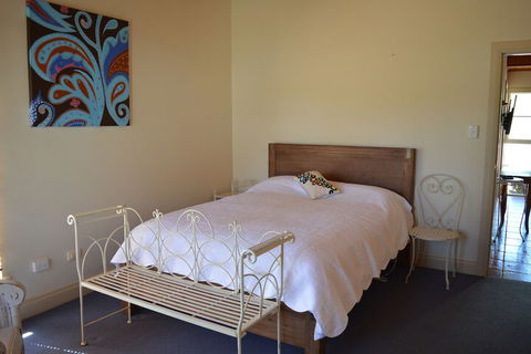 Marananga Cottages - Accommodation Burleigh 5