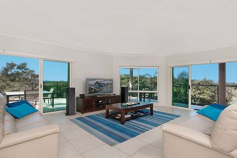 Surfside At Shellys - Accommodation Burleigh 6
