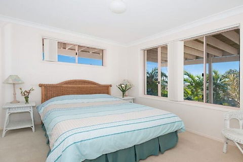 Pacific Rose Winter Holiday Special - Accommodation Burleigh 7