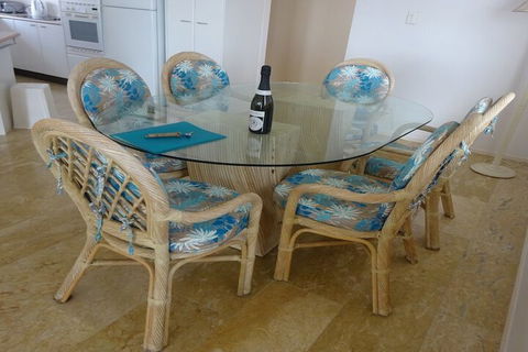 Pacific Rose Winter Holiday Special - Accommodation Burleigh 2