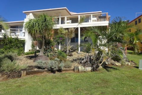 Pacific Rose Winter Holiday Special - Accommodation Burleigh 0