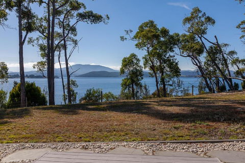 Fairwinds Tasmania - Accommodation Burleigh 2