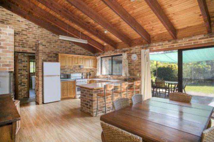 Termeil NSW Accommodation Burleigh