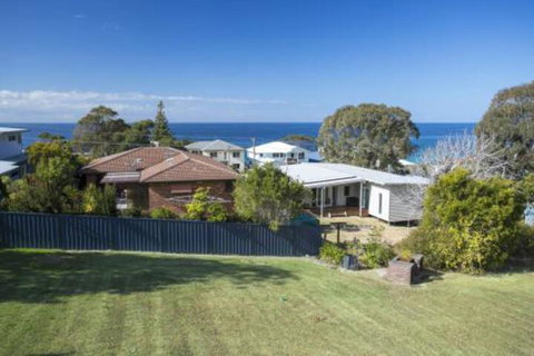 58 Lockhart Ave Unlock Mollymooks Heart - Accommodation Burleigh 4