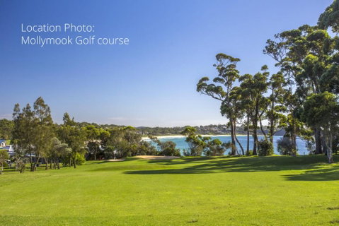 2 / 9 Donlan Rd Delightful Donlan - Accommodation Burleigh 5