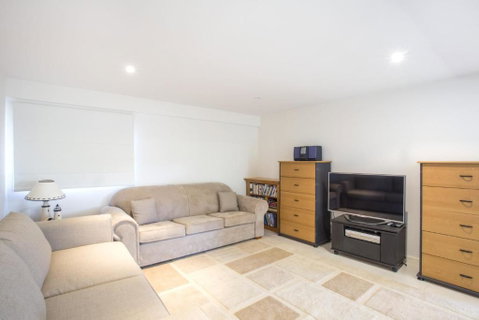 11 Riley St. Stylishly Modern - Accommodation Burleigh 6