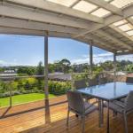 11 Riley St. Stylishly Modern - Accommodation Burleigh 0