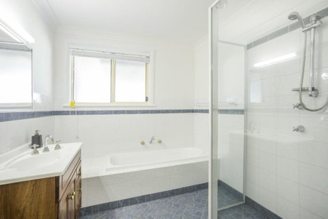 58 Seaview St. Summer Days - Accommodation Burleigh 4