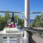 58 Seaview St. Summer Days - Accommodation Burleigh 0
