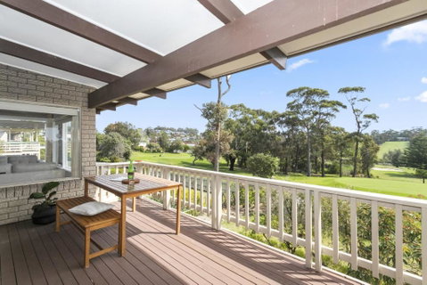 Mollymooks Tee To Sea 19 Buchan Street - Accommodation Burleigh 3