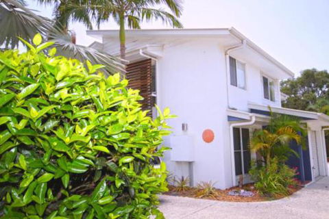 FANTASTIC HOLIDAY UNIT In A PERFECT LOCATION - Accommodation Burleigh 0