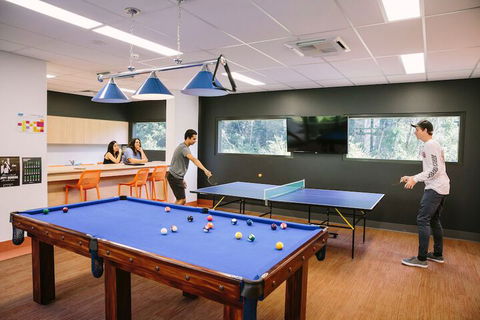 UniLodge John Grey Hall - Accommodation Burleigh 5