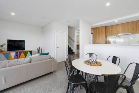 G149 Apt 2 - Accommodation Burleigh 6