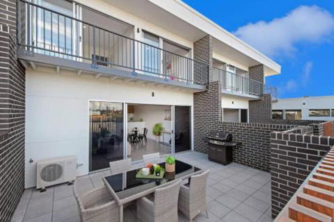G149 Apt 2 - Accommodation Burleigh 0