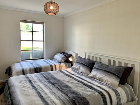Berds Nest - Accommodation Burleigh 3