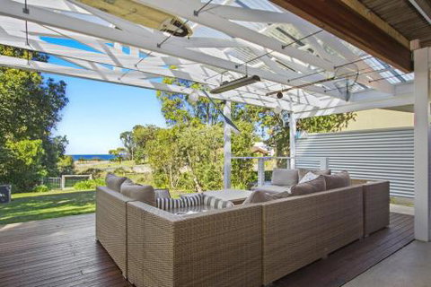 Clissold By Collers MOLLYMOOK - Accommodation Burleigh 6