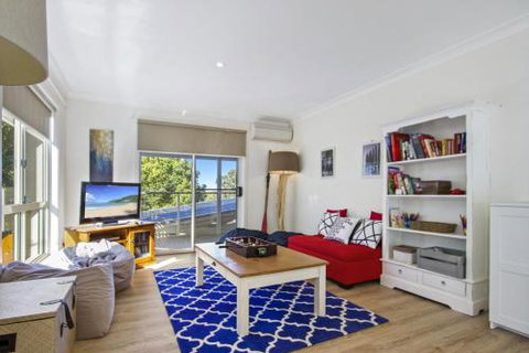 Clissold By Collers MOLLYMOOK - Accommodation Burleigh 4