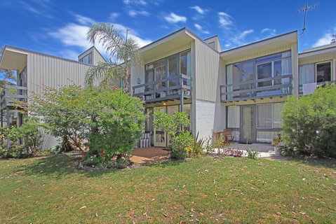 Mitchell Parade 3 / 11 13 - Accommodation Burleigh 3