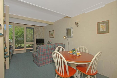 Mitchell Parade 3 / 11 13 - Accommodation Burleigh 4
