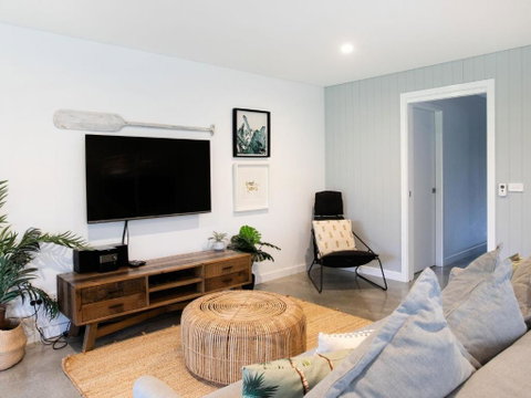 Pandanas Apartments 15A Mollymook Beach - Accommodation Burleigh 4