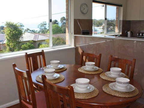 Seaview 48 MOLLYMOOK - Accommodation Burleigh 3